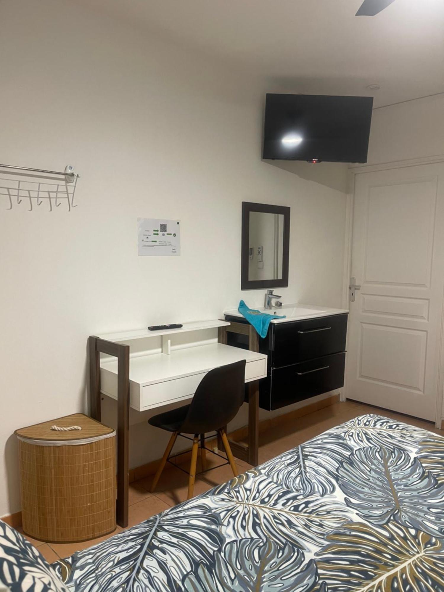 Casa Coliving Avec Chambre Salle De Bain Individuelles Privatives Saint Pierre Exteriör bild